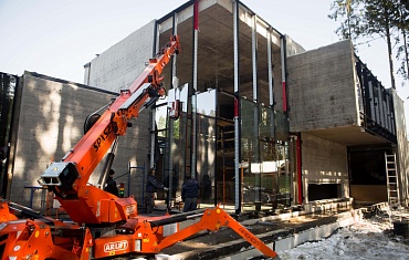 Мини-кран на объекте 