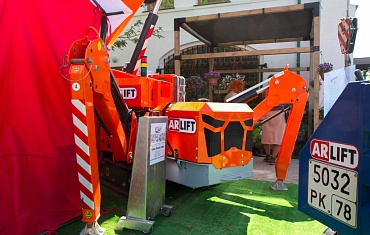 Выставка в Екатеринбурге "Дерево+Дом. Коттедж. Дача"